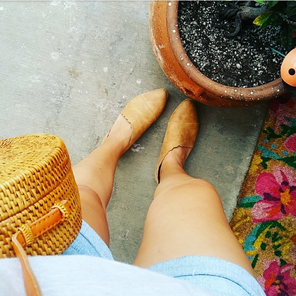 The Alexandria// Tan ankle flats - Picture 4 of 7